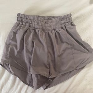 Lulu lemon Hottie Hot Short